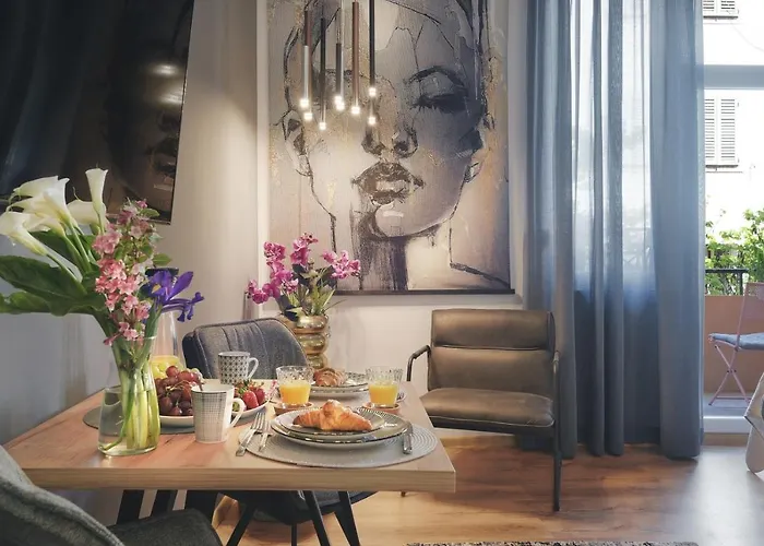 E&f Luxury * Пула